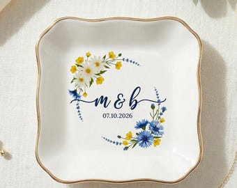 Personalisierte Verlobungsring Schale, Blumenmonogramm Ringhalter, neu verlobte Geschenk, Braut zu Schmuckstück, Vorschlag Andenken