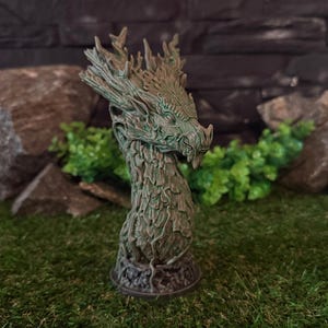 Bosdraakbuste, Woodland Guardian-harssculptuur, beeldje groene draak, oud wezen