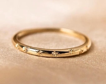 Fede nuziale con diamanti Starburst in oro 14 carati, anello impilabile celeste