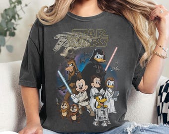 ヴィンテージディズニースターウォーズシャツ、レトロなミッキーと仲間たちのジェダイTシャツ、家族旅行シャツ、ディズニー旅行2026シャツ、ディズニーファンへのギフト