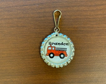 Tirador de cremallera de camión de bomberos personalizado/llavero/encanto de bolsa