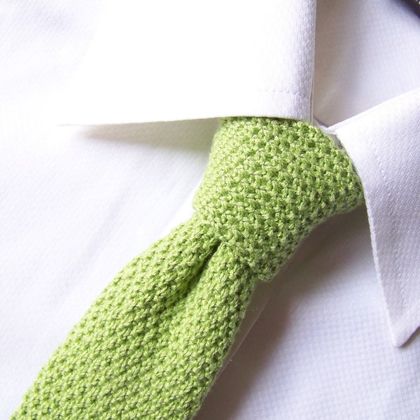 Silk Knit Tie, Green Necktie, Hand Knit Necktie, Skinny Tie, Knitted Tie, Thin Tie, Neon Green Tie, Vintage Inspired Knit Tie, Dad's Gift