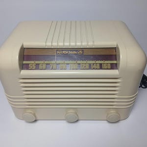 Excellent Condition RCA Victor Model 56X2 Antique Tube Radio CREAM Bakelite Case Bakalite