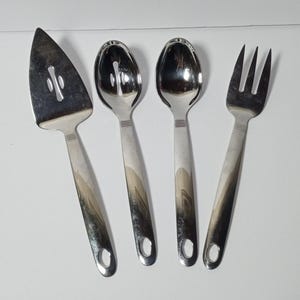 Juego de servir de 4 piezas Oneida, cubiertos brillantes de acero inoxidable 18/8.