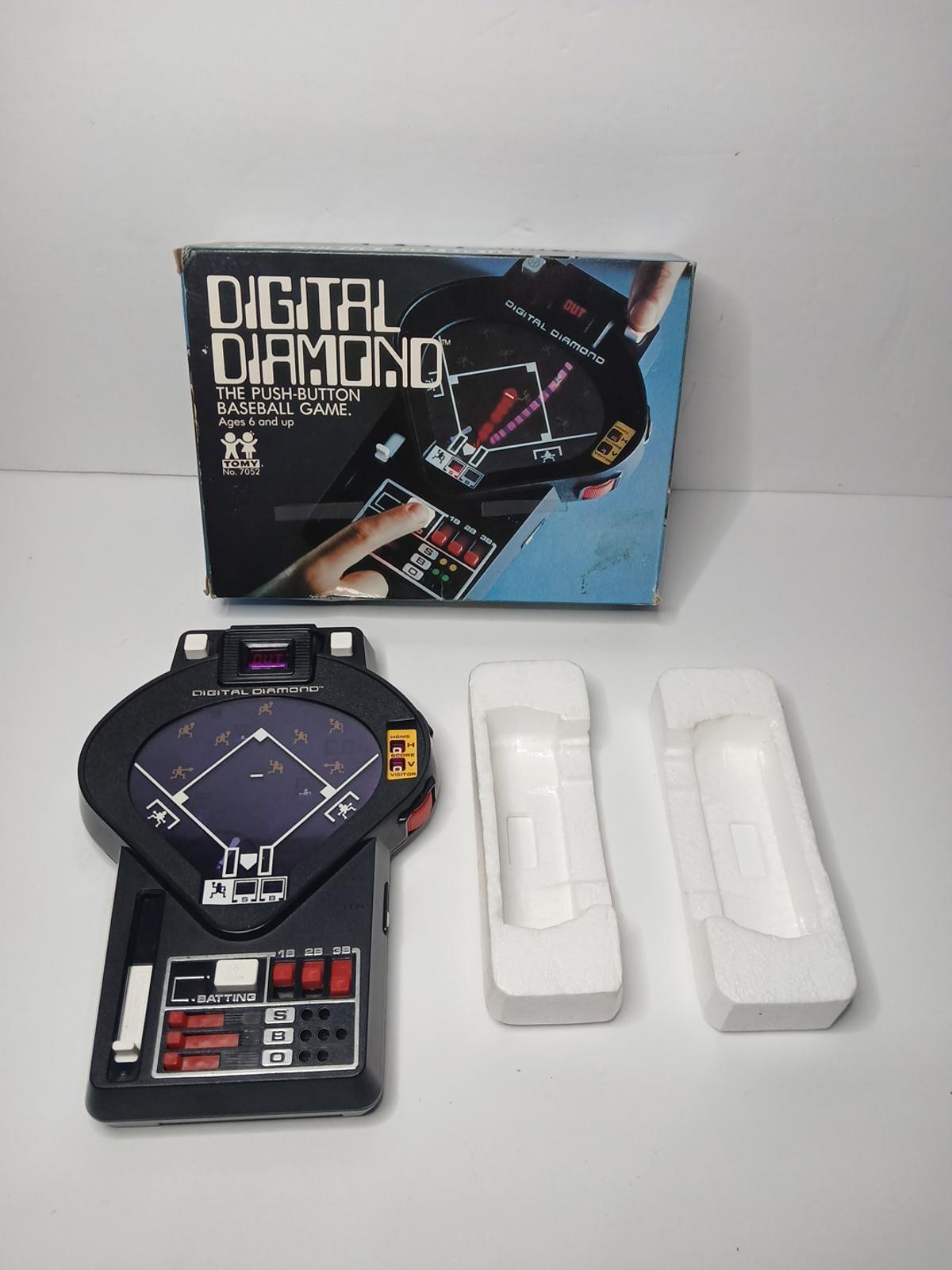 Vintage TOMY Digital Diamond Baseball Handheld Electronic Video Game W ...