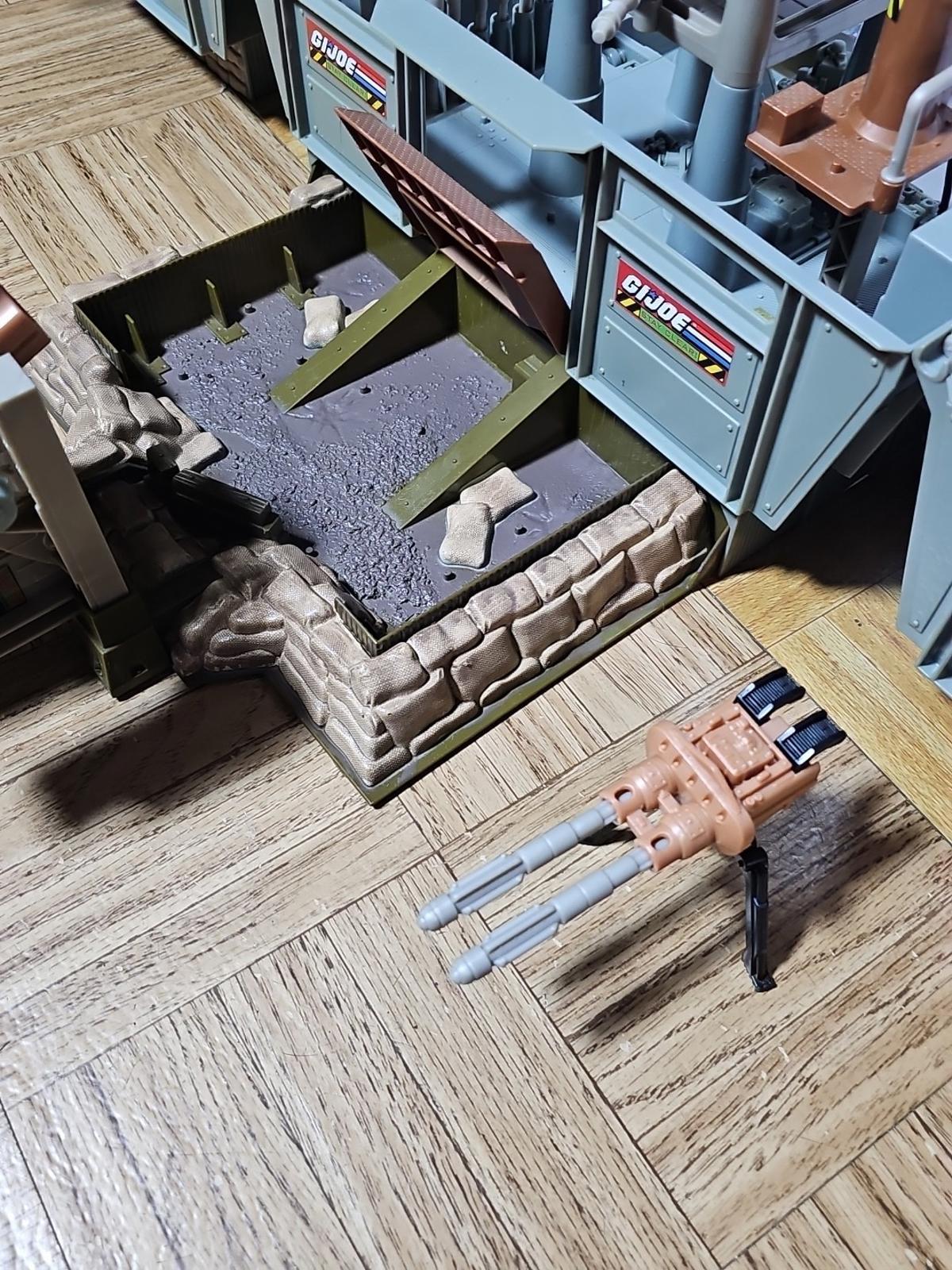 GI Joe Headquarters 2001 Fully Armed Command Station ARAH 95