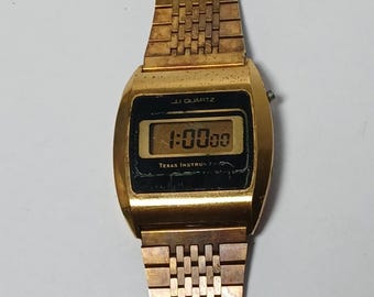 Vintage Mens TI3H Texas Instruments LCD Gold Tone Watch TI - New Battery Runs