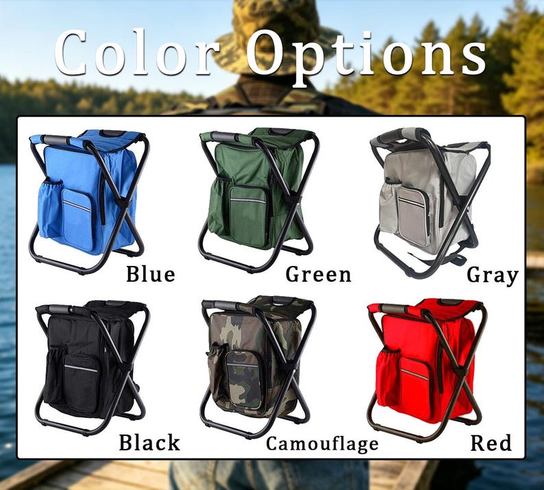 Puede incluir: Seis mochilas con taburete plegable integrado y compartimentos de almacenamiento, mostradas en azul, verde, gris, negro, camuflaje y rojo. Cada unidad cuenta con un marco de metal negro, un asiento, una bolsa principal y un bolsillo lateral.