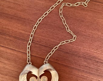 Collar vintage de león en tono dorado de los años 70