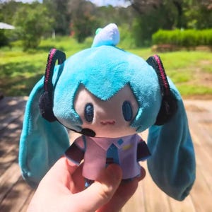 15 cm Miku Plushie – Adorable Hamburger Hatsune Miku Plushie KAWAII!!!
