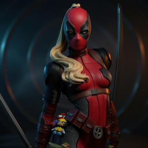 Può includere: Statua dettagliata di una supereroina in costume rosso e nero, maschera e coda di cavallo bionda. Tiene una spada e ha una cintura con un logo. Piccole statuette di altri personaggi sono attaccate alla sua cintura.