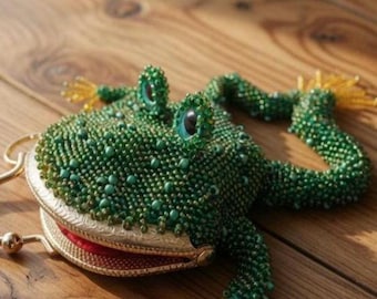 Handmade Beaded Frog Coin Purse – Green Glass Bead Kiss Lock Wallet