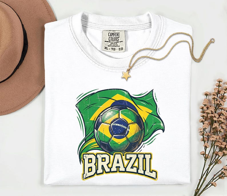 Camiseta de Futebol do Brasil | Camiseta de Viagem Vintage Comfort Colors® White