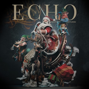Pode incluir: Um conjunto de figuras detalhadas com um Pai Natal barbudo de casaco vermelho num trenó puxado por uma rena, acompanhado por dois elfos. Um elfo segura um machado, o outro uma besta. Um saco de presentes vermelho está perto. O texto ECHO é visível.