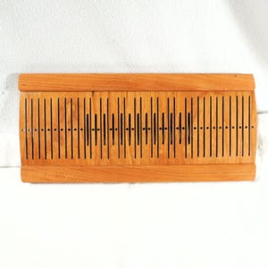 Norwegian Spaltegrind 77 Thead Wild Black Cherry Braced Heddle with 13 Extra Wide Pattern Threads