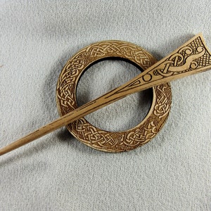 Annular Brooch: Shawl Pin