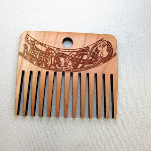 Short Tapestry Weaving Comb with Viking Jellinnge Knotwork