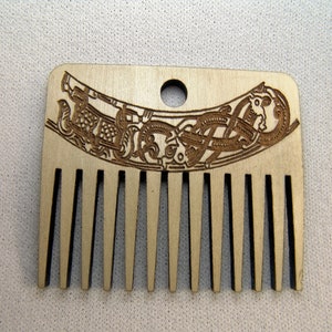 Short Tapestry Weaving Comb with Viking Jellinnge Knotwork
