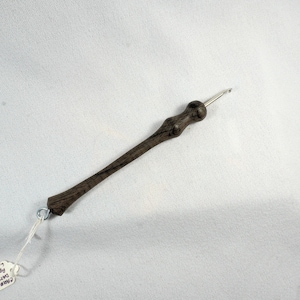 TheDancingGoats Rug Hook Size Primitive #11