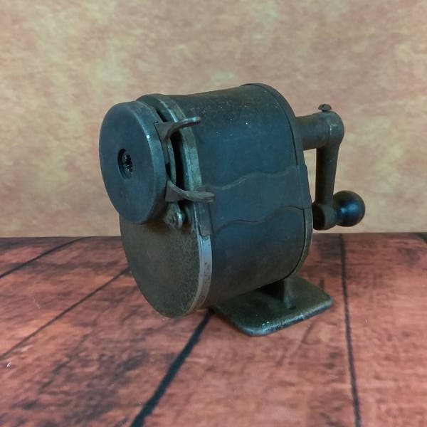 Rustic Crank Pencil Sharpener//Antique Wall-mount/Table-mount Mechanical Pencil Sharpener//Vintage Office Decor//Art Studio Sharpener//