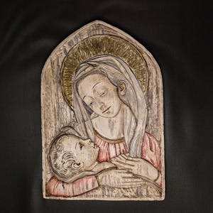 Vintage Italian Icon of Virgin Mary and Child – Natural Colors, Carved Detail, Emotional Expression, ca. 1960s