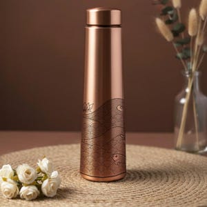 Bottiglia d'acqua in rame: benessere ayurvedico / borraccia in rame realizzata a mano / design moderno perfetto come regalo / 100% rame a prova di perdite