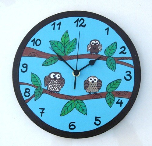 Round Wall Clock With Owls Painting