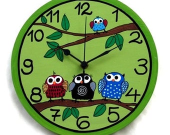 Green Wall Clock With Owls Painting