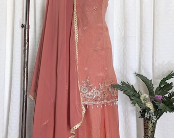 Trajes pakistaníes Salwar Kameez Fandy de seda bordada con secuencia, listos para usar, trajes Palazzo Sharara, inspirados en celebridades de Bollywood