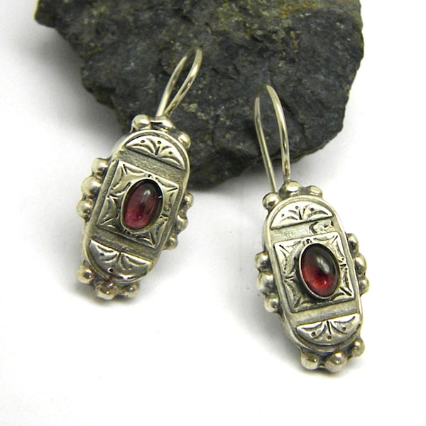 Pendientes de granate, pendientes colgantes de plata de ley, estilo antiguo rústico, pendientes de piedras preciosas, joyas de granate, piedra de nacimiento de enero, granulación