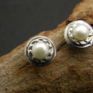 Pearl earrings in sterling silver, post earrings, white pearl handmade jewelry oxidized antique style, rustic pearl studs, gift for her