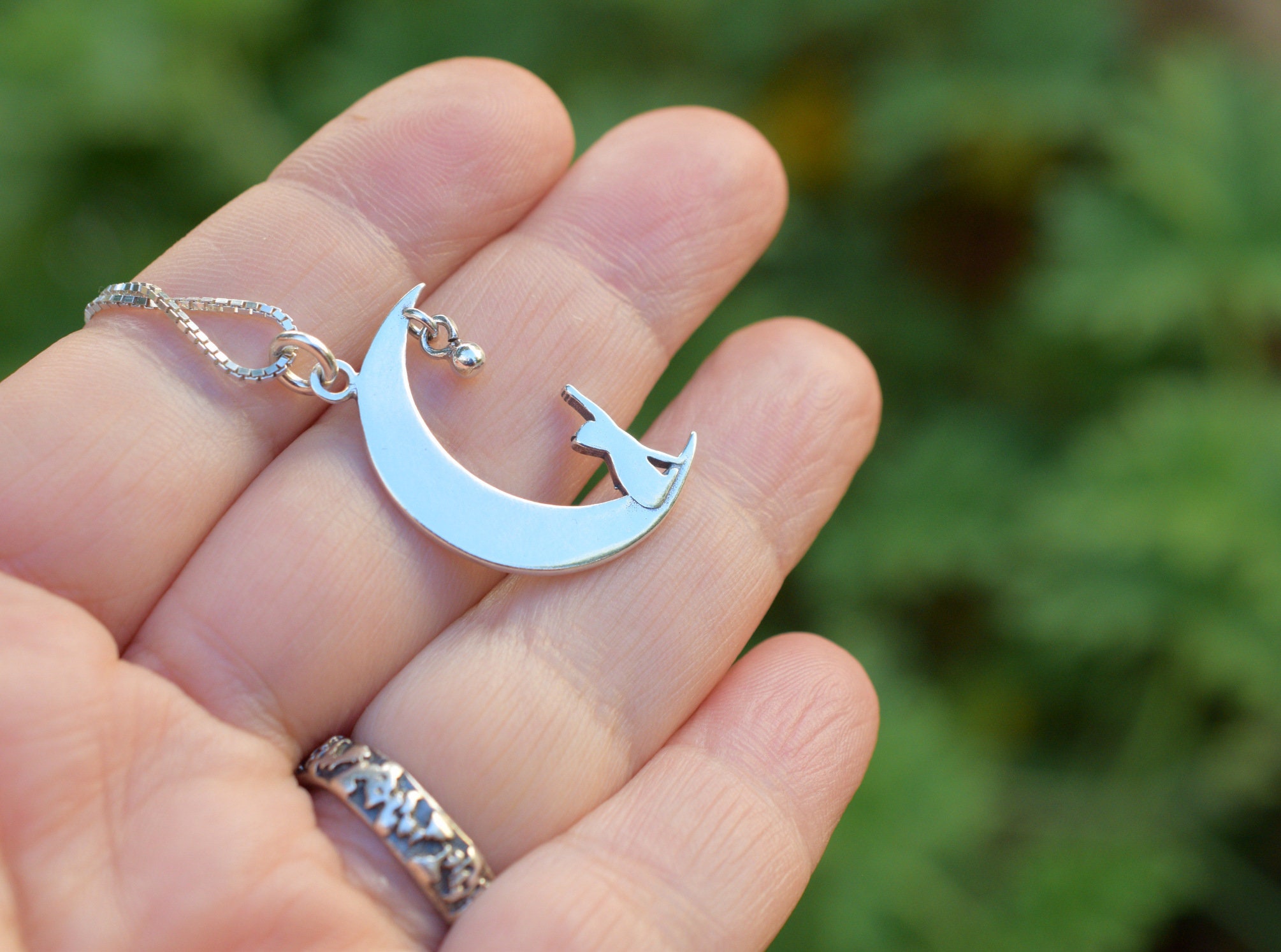 JewelryWe Collana Con Ciondolo Gatto Sulla Luna | In Acciaio Inossidabile | Regalo Per Amanti Dei Gatti | Fidanzata, Moglie, Amica | 40+5 Cm