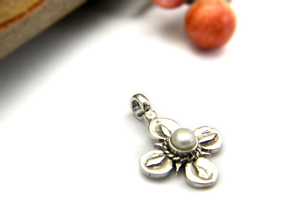 Sterling Silver Cross Pendant Pearl Christianity Romantic - Etsy
