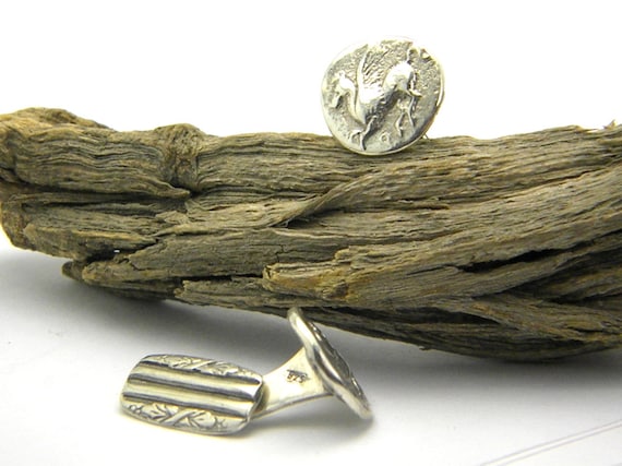 Paire De Boutons De Manchettes En Argent 800 Décor Pégase - Fabriqués En France, Occasion Très Bon état