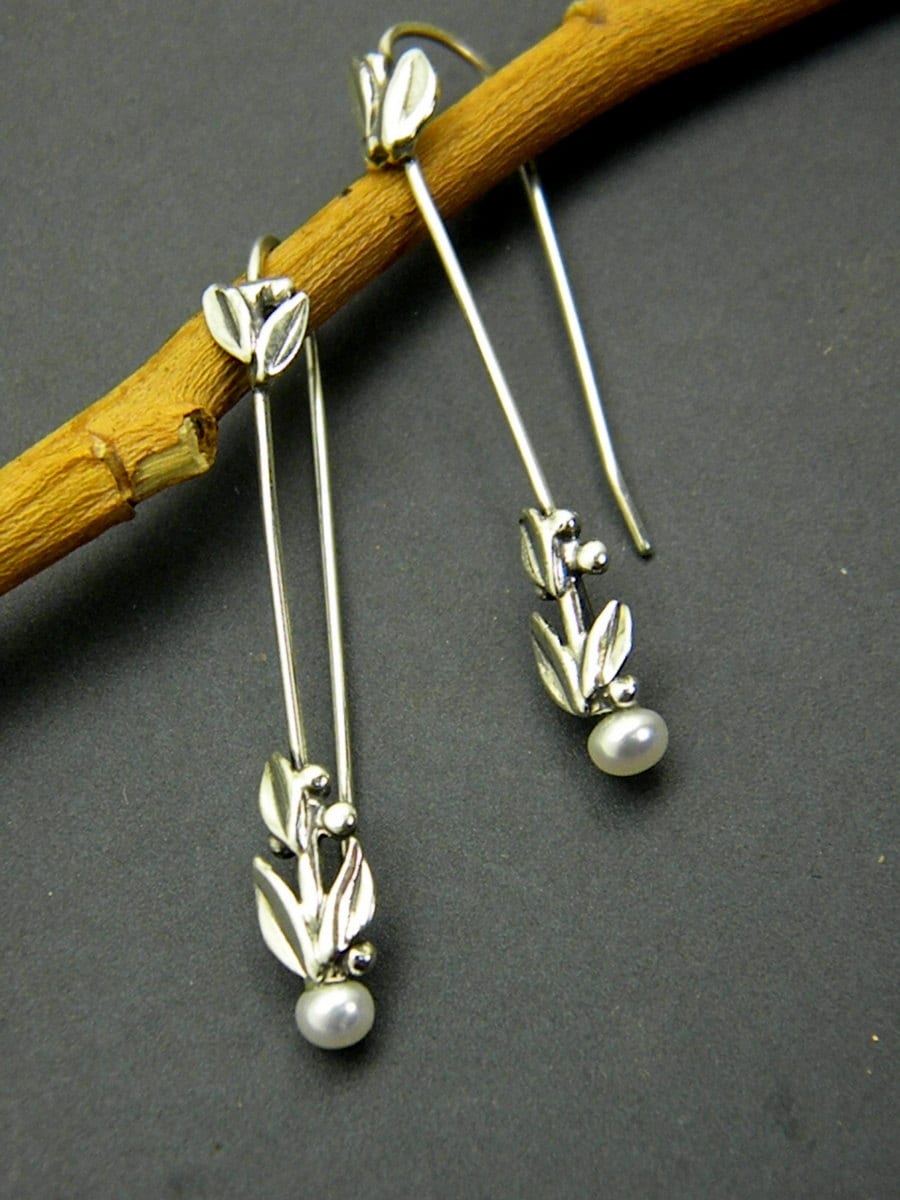 新品未使用 Tostalgic clothing Pearl earring Long Pearl Earrings Sterling Silver Pearl Leaf Earrings