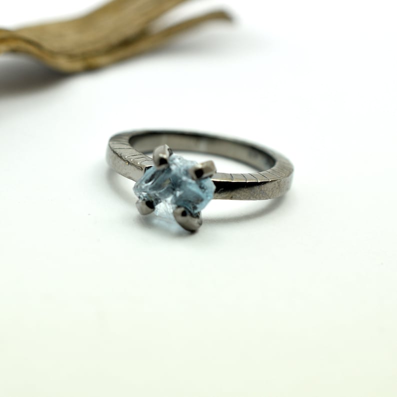 stack stone ring size 7.5 March birthstone jewelry light blue ring Aquamarine ring oxidase sterling silver rough raw aquamarine crystal