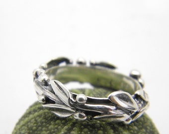 Silver twig stack ring, olive branch stacking ring in sterling silver band size 5  and 5 1/2 ,  6, 7, 8, 10 nature inspired