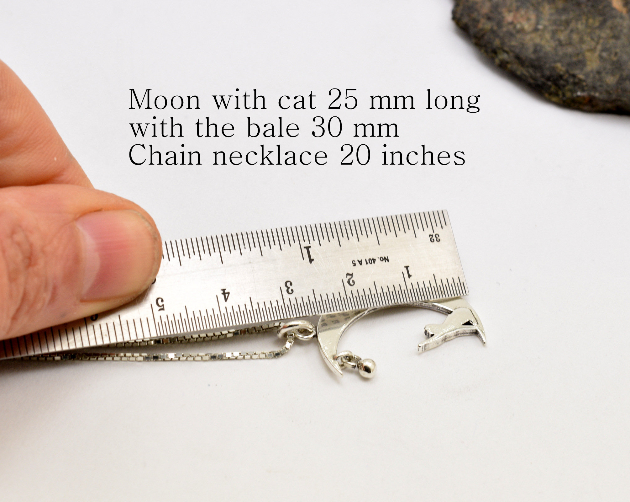 Collier Argenté Avec Pendentif Lune, Chat Et Initiale - AtelierMInnie - Acier Inox
