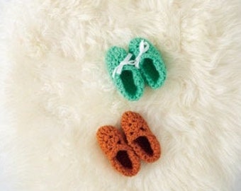 Crochet Pattern PDF for Marigold Baby Booties, Moccasin style with Cuff worn 2 ways, 0-3 months infant slippers