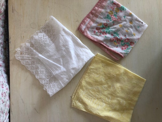 Lot of 3 Vintage Handkerchiefs, Hankies - Yellow,… - image 5