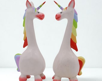 Handgesneden houten eenhoornbeeldjesset | Regenboog eenhoorndecoratie | Handgemaakte fantasiedieren sculptuur cadeau voor meisjeskamerdecoratie