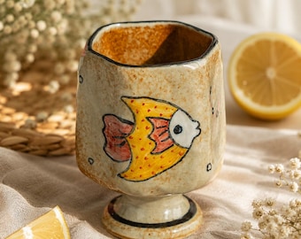 Taça de peixe de cerâmica feita à mão, caneca de café retrô divertida com pé, xícara com haste exclusiva pintada à mão, tigela fofa para sobremesa/sorvete, presente original.