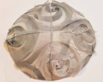 Zilveren chiffon rozen dames keppeltje hoofdbedekking keppeltje vleermuis mitswa bruiloft speciale gelegenheid