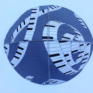Scrolling Keyboards Saucer Kippah/Yarmulke