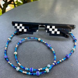 Glasses chain with party glasses, glasses chain made of glass beads