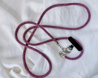 Cordón para teléfono con cuentas de cristal morado: correa cruzada hecha a mano