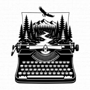 Könnte beinhalten: Eine schwarz-weiße grafische Illustration einer alten Schreibmaschine. Aus dem Papierwagen ragt eine detaillierte Landschaftsszene mit einem gewundenen Fluss, einem dichten Nadelwald, zerklüfteten Bergen und einem fliegenden Adler hervor.