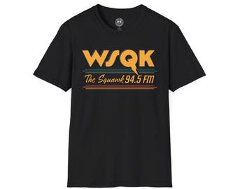 T-shirt met parodie WSQK-logo | Op tv geïnspireerde merchandise