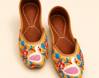 Jutti bordados a mano para mujer / Bailarinas étnicas con diseño de cisne colorido