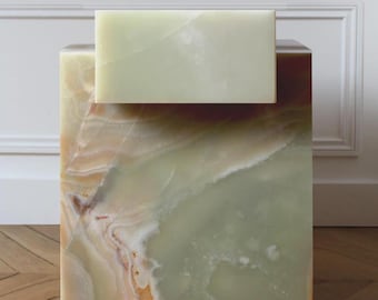 Mesa de centro de mármol ónix verde artesanal: Cubo de pedestal de lujo
